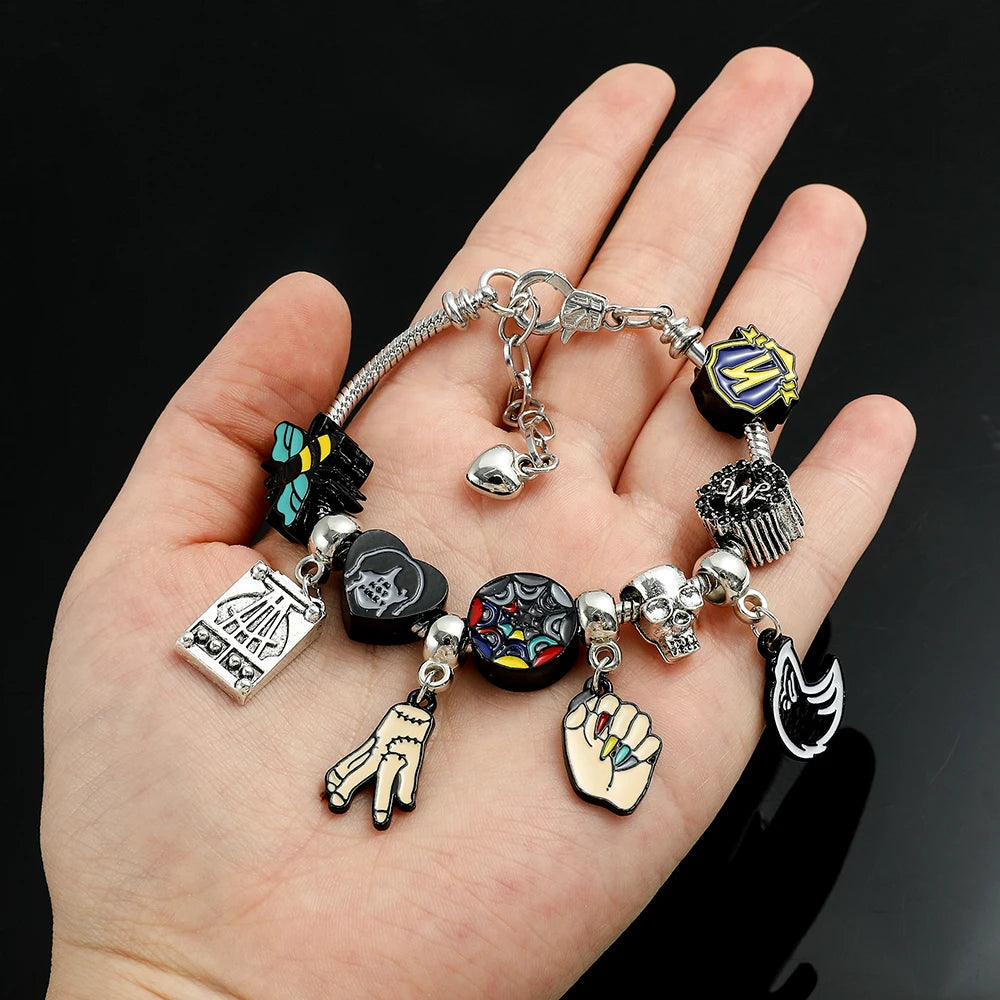 Bracciale Wednesday Addams Gotico, Ciondolo Mano, Perline Arcobaleno, Regalo Donna