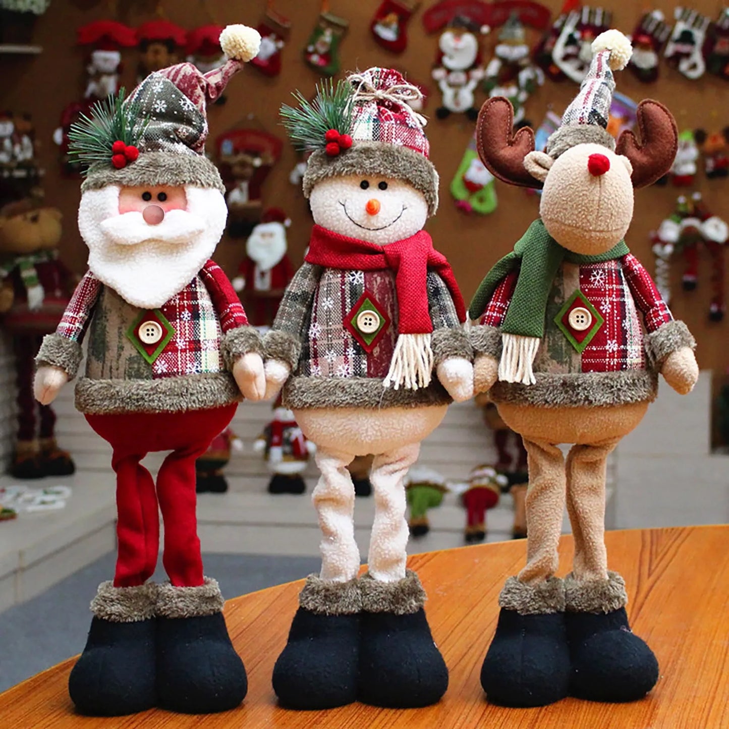 Set 3 Pupazzi Natalizi - Renna, Babbo Natale e Snowman, Decorazioni per l'Albero di Natale!
Crea un'atmosfera magica in casa! Perfectto per regali e addobbi festivi. 🎅✨