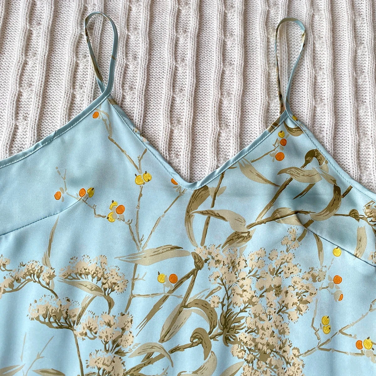 PIGIAMA FIORALE ELEGANTE - Top Cami + Shorts Volant - Loungewear Donna