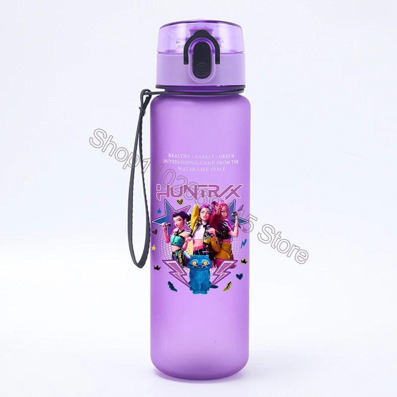 💖 Borraccia KPop Demon Hunters - Cute, Grande Capacità, Design Kawaii!
Perfetta per fan del KPop! Impermeabile, leggera e super trendy. 🎵💦