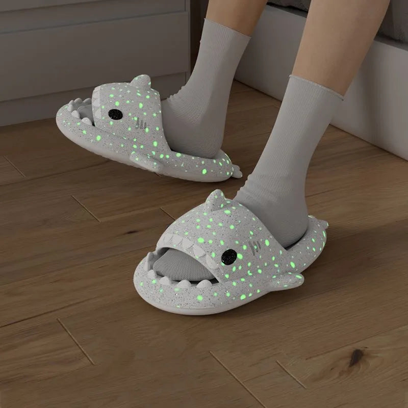 Pantofole Squalo Luminose per Uomo e Donna Scarpe Estive Moda Casa & Spiaggia