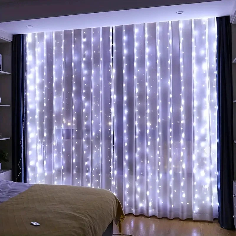✨ Luci a Tendina LED - 3/4/6m, Controllo Remoto, USB, per Camera e Decorazioni Natalizie!
Crea un cielo di stelle in casa! Perfectte per atmosfere magiche e romantiche. 🌟🛏️