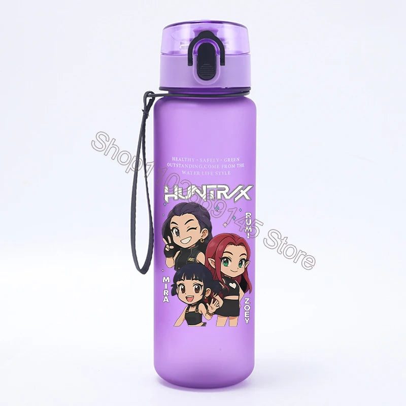 💖 Borraccia KPop Demon Hunters - Cute, Grande Capacità, Design Kawaii!
Perfetta per fan del KPop! Impermeabile, leggera e super trendy. 🎵💦