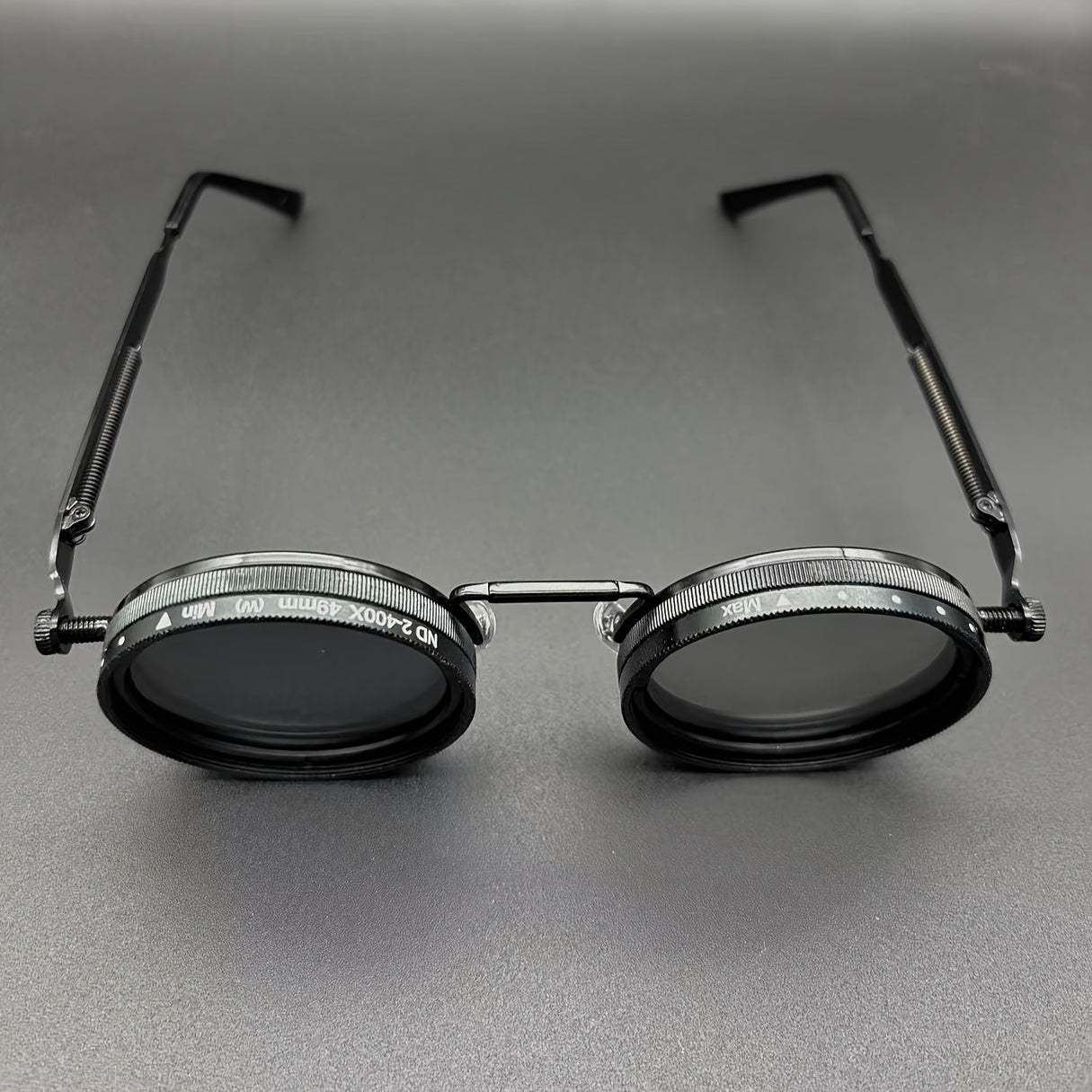 Occhiali Luce Regolabile - Lenti Alluminio/Magnesio - Per Feste & Eventi - Custodia Inclusa