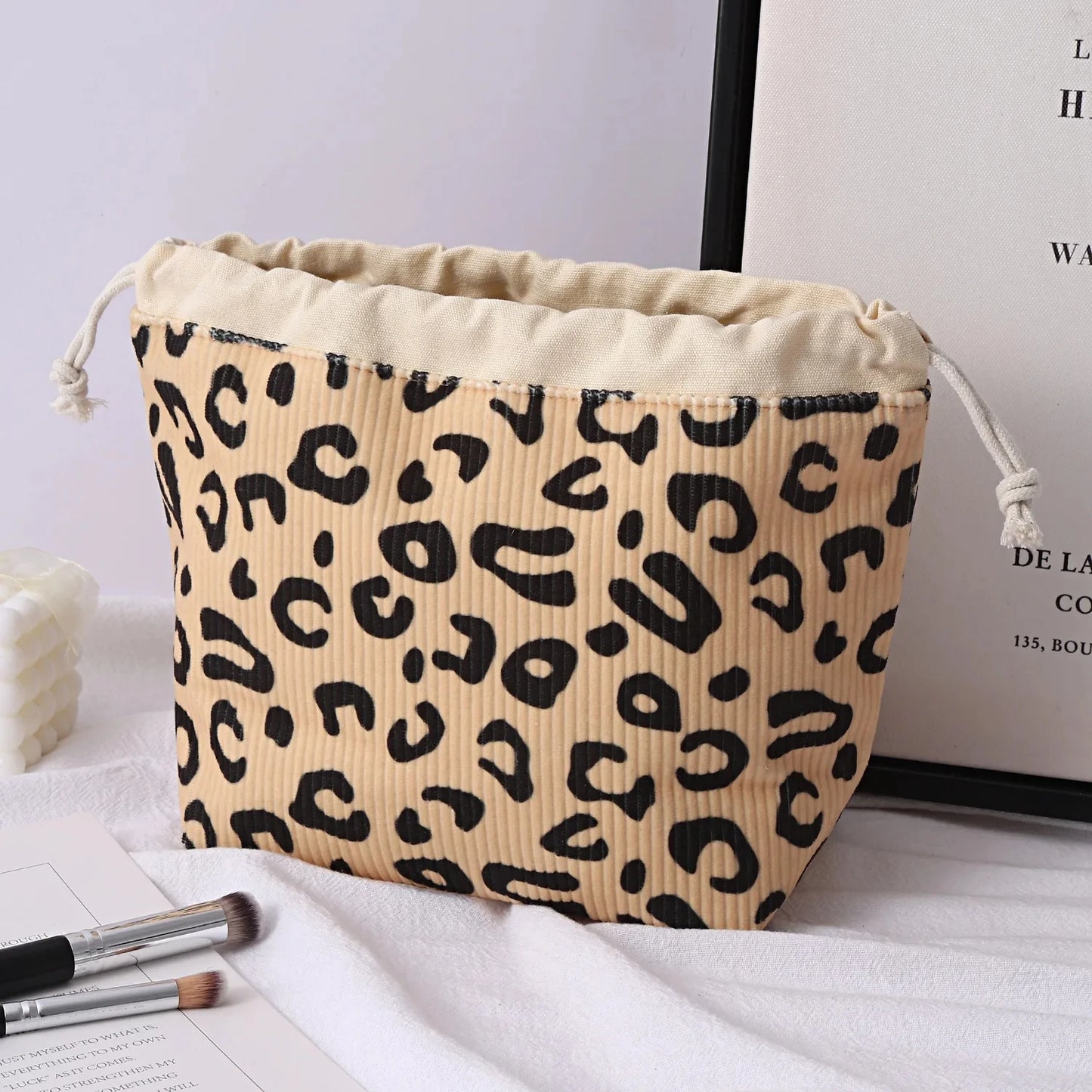 🎀 Borsa trucco velluto scozzese con organizer stile college! ✨ #Moda2025