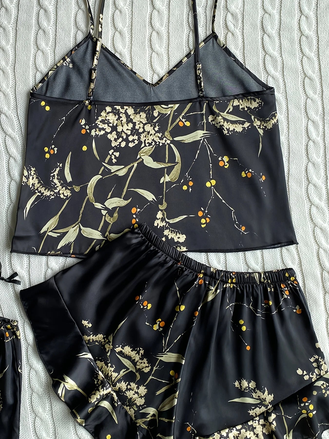 PIGIAMA FIORALE ELEGANTE - Top Cami + Shorts Volant - Loungewear Donna