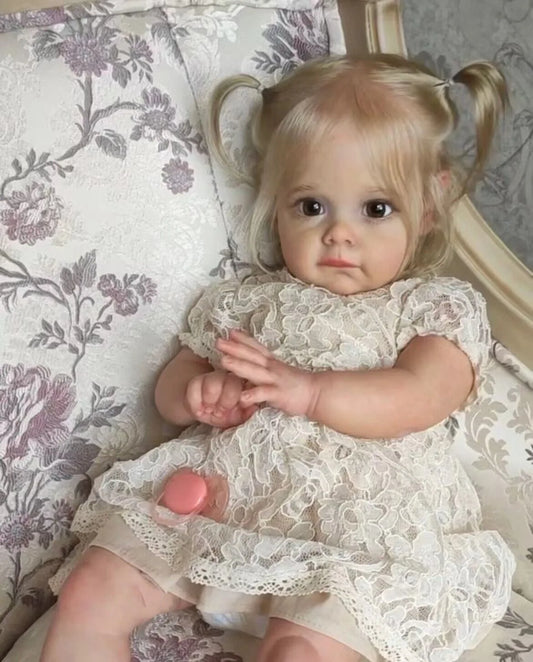 👶🏼 Bambola Reborn Maggie 60cm - Silicone Iperrealista, Capelli Radicati a Mano
Capolavoro handmade con dettagli da collezione. Perfetta per appassionati e regali emozionali!